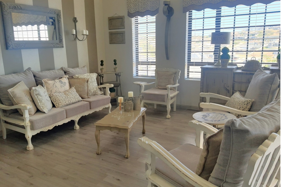 3 Bedroom Property for Sale in Vakansieplaas Western Cape